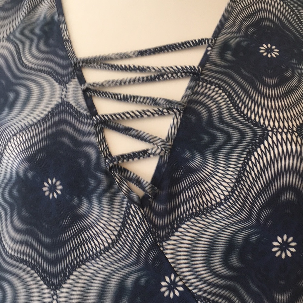 Dress - Picture 2 of 4